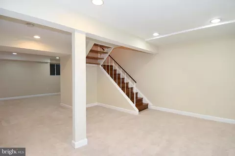 9233 Three Oaks Dr, Silver Spring, MD 20901 photo 39