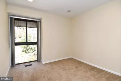 9233 Three Oaks Dr, Silver Spring, MD 20901 photo 27