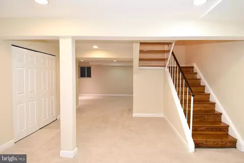 9233 Three Oaks Dr, Silver Spring, MD 20901 photo 36