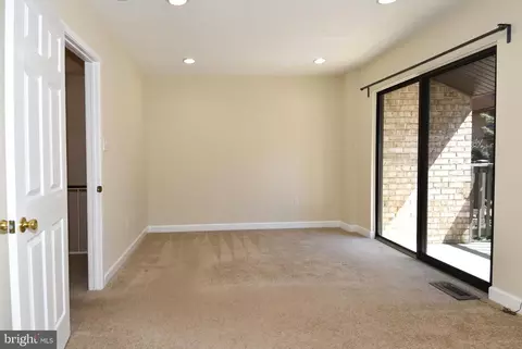 9233 Three Oaks Dr, Silver Spring, MD 20901 photo 25