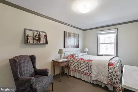 Bedroom - 16911 Barnesville Rd, Boyds, MD 20841 photo 9 of 10