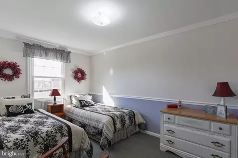 Bedroom - 16911 Barnesville Rd, Boyds, MD 20841 photo 7 of 10
