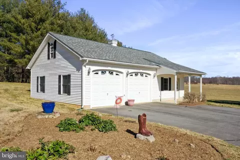 Exterior - 16911 Barnesville Rd, Boyds, MD 20841 photo 15 of 19