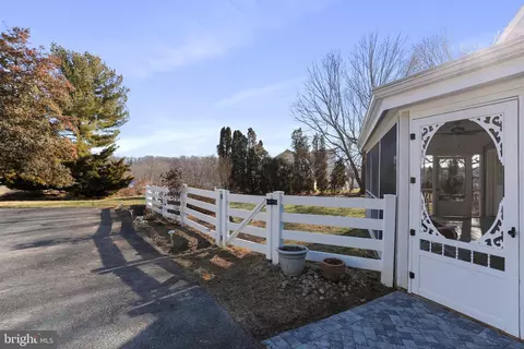 View/Area - 16911 Barnesville Rd, Boyds, MD 20841 photo 1 of 7