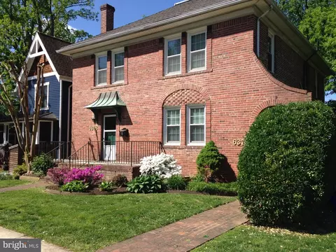 6368 Ridge Dr, Bethesda, MD 20816