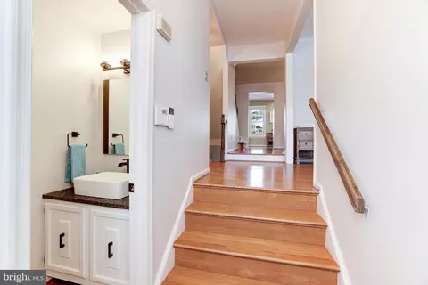 9053 Ottawa Pl, Silver Spring, MD 20910 photo 3