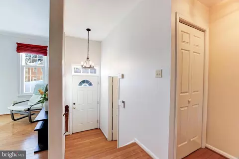 9053 Ottawa Pl, Silver Spring, MD 20910 photo 2
