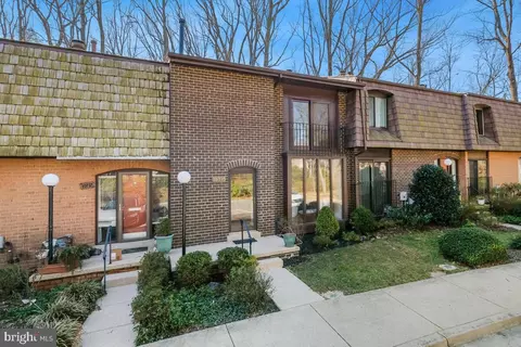10715 Deborah Dr, Potomac, MD 20854