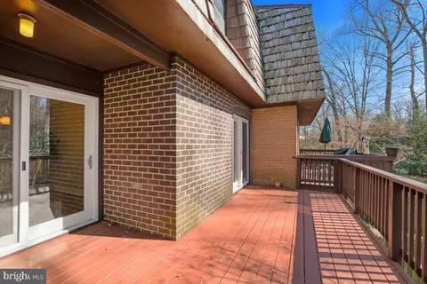 Exterior - 10715 Deborah Dr, Potomac, MD 20854 photo 3 of 6