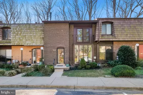 Exterior - 10715 Deborah Dr, Potomac, MD 20854 photo 2 of 6