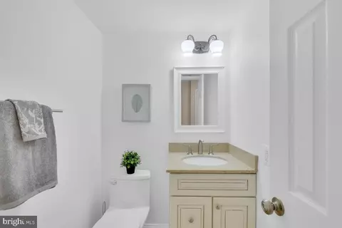 Bath - 10715 Deborah Dr, Potomac, MD 20854 photo 1 of 4