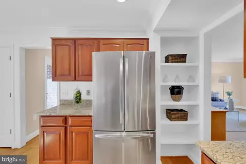 Kitchen - 10715 Deborah Dr, Potomac, MD 20854 photo 3 of 4