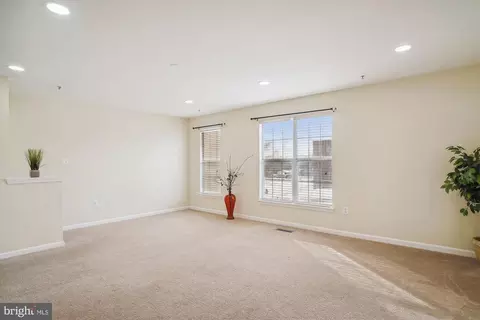 2344 Red Eagle Ct #21, Silver Spring, MD 20906 photo 9