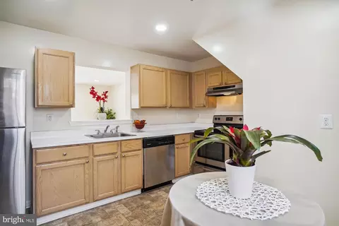 2344 Red Eagle Ct #21, Silver Spring, MD 20906 photo 7