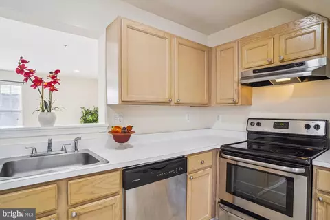 2344 Red Eagle Ct #21, Silver Spring, MD 20906 photo 4