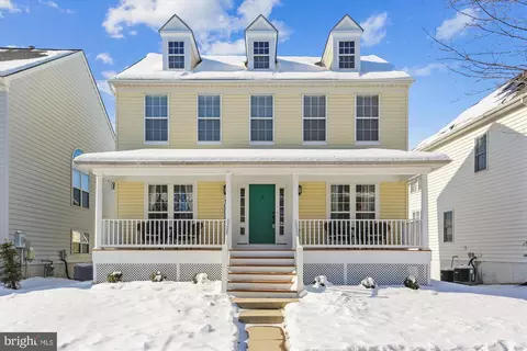 19028 Noble Oak Dr, Germantown, MD 20874