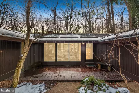 11000 Picasso Ln, Potomac, MD 20854