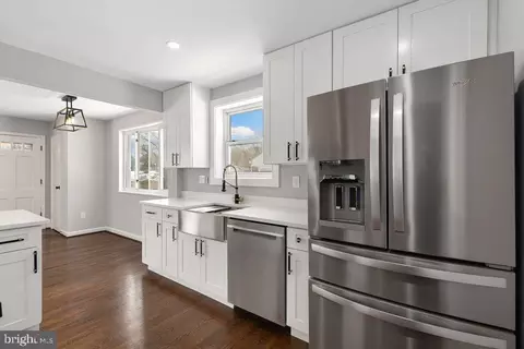 Kitchen - 2405 Kimberly St, Silver Spring, MD 20902 photo 9 of 12