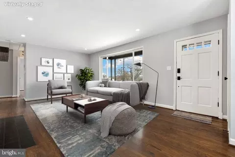 Living - 2405 Kimberly St, Silver Spring, MD 20902 photo 2 of 6