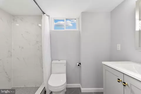 Bath - 2405 Kimberly St, Silver Spring, MD 20902 photo 1 of 4