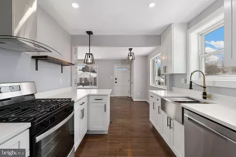 Kitchen - 2405 Kimberly St, Silver Spring, MD 20902 photo 11 of 12