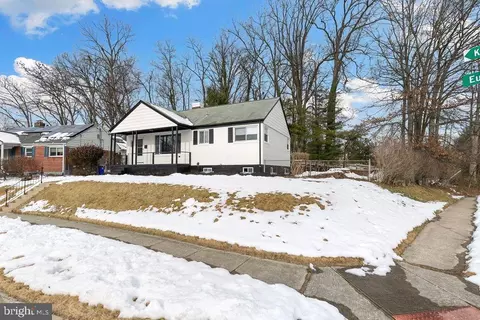 Exterior - 2405 Kimberly St, Silver Spring, MD 20902 photo 6 of 10