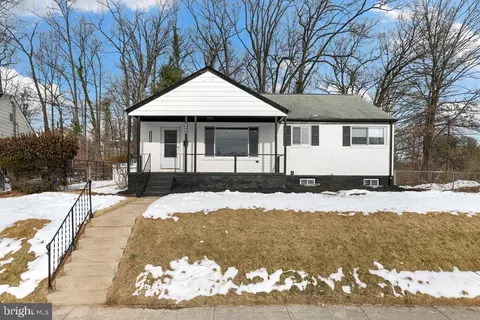 Exterior - 2405 Kimberly St, Silver Spring, MD 20902 photo 3 of 10