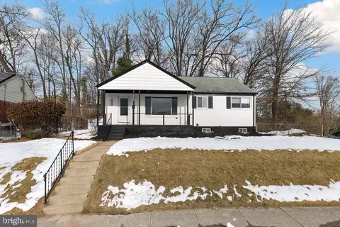 Exterior - 2405 Kimberly St, Silver Spring, MD 20902 photo 2 of 10