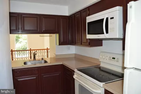 2947 Shepperton Ter, Silver Spring, MD 20904 photo 3