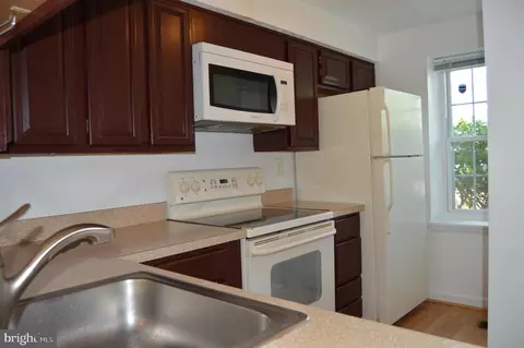 2947 Shepperton Ter, Silver Spring, MD 20904 photo 4