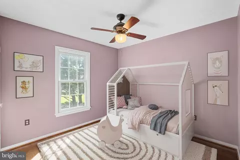 Bedroom - 16250 Whitehaven Rd, Silver Spring, MD 20906 photo 5 of 6
