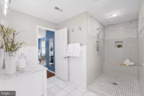 Bath - 16250 Whitehaven Rd, Silver Spring, MD 20906 photo 2 of 6
