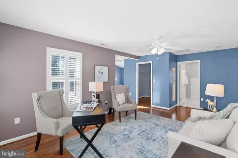 Living - 16250 Whitehaven Rd, Silver Spring, MD 20906 photo 6 of 12