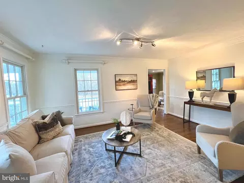 Living - 16250 Whitehaven Rd, Silver Spring, MD 20906 photo 4 of 12