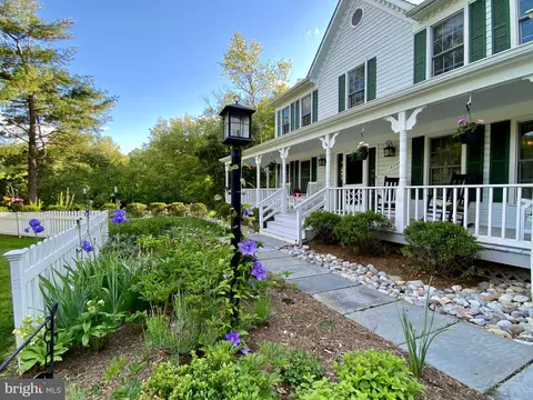 Exterior - 16250 Whitehaven Rd, Silver Spring, MD 20906 photo 13 of 25