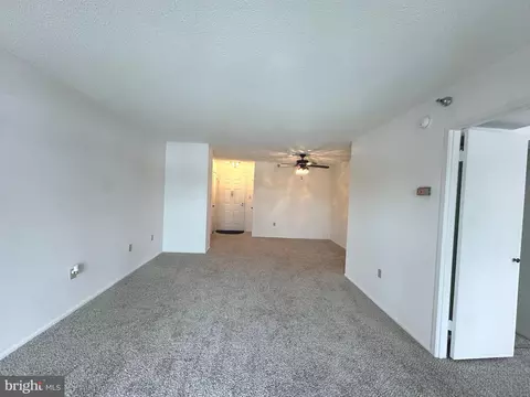 15115 Interlachen Dr #3-206, Silver Spring, MD 20906 photo 8