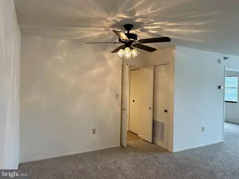 15115 Interlachen Dr #3-206, Silver Spring, MD 20906 photo 2