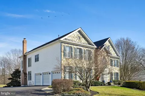 Exterior - 403 Firestone Dr, Ashton, MD 20861 photo 4 of 15