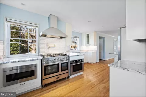 Kitchen - 2716 Hardy Ave, Silver Spring, MD 20902 photo 4 of 5