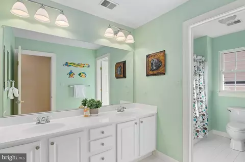 9821 Mount Pleasant Rd, Silver Spring, MD 20910 photo 17