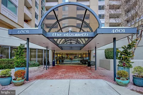 4601 N Park Ave #813N, Chevy Chase, MD 20815