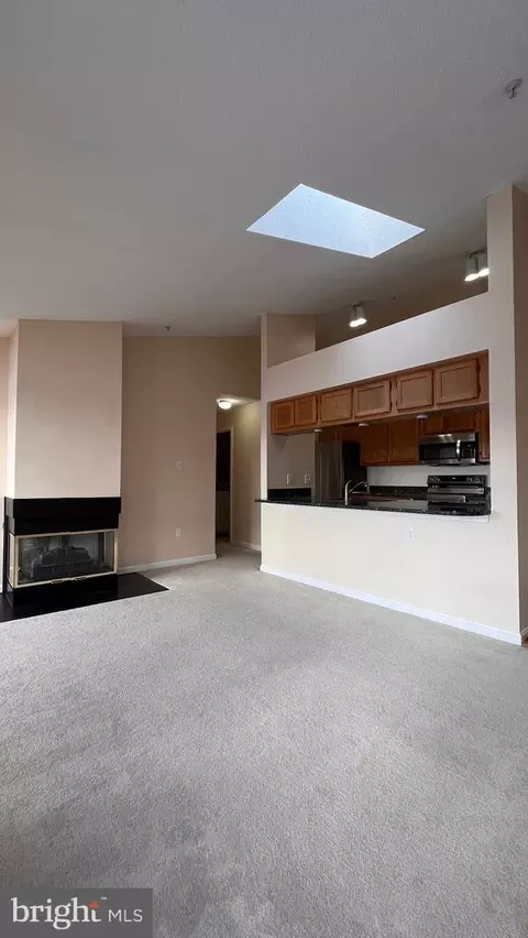 Living - 2802 Clear Shot Dr #12-36, Silver Spring, MD 20906 photo 5 of 7