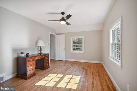 Living - 315 Ellsworth Dr, Silver Spring, MD 20910 photo 3 of 3