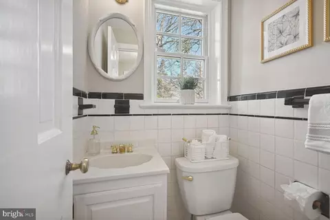 Bath - 315 Ellsworth Dr, Silver Spring, MD 20910 photo 1 of 3
