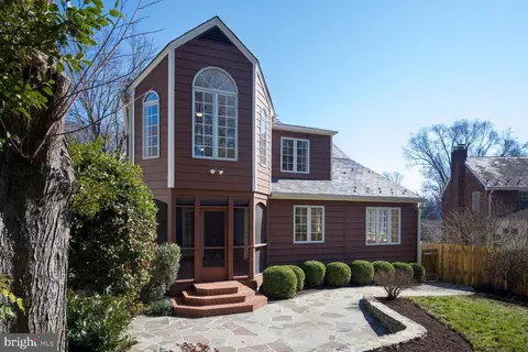 Exterior - 315 Ellsworth Dr, Silver Spring, MD 20910 photo 13 of 21
