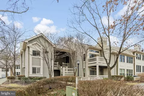 10846 Antigua Ter #203, Rockville, MD 20852