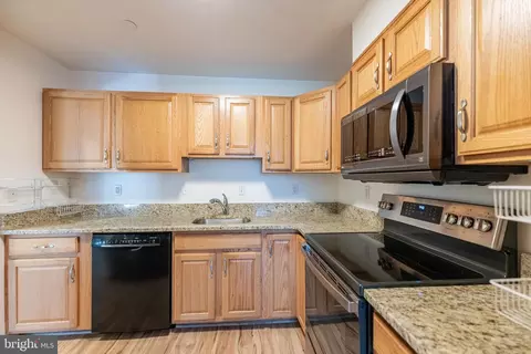 Kitchen - 3240 Gleneagles Dr #102-1, Silver Spring, MD 20906 photo 3 of 5