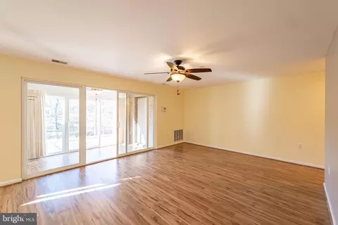Living - 3240 Gleneagles Dr #102-1, Silver Spring, MD 20906 photo 3 of 3