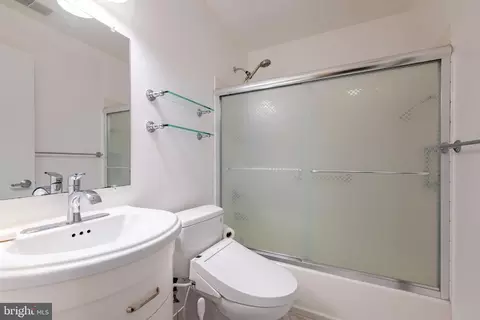 Bath - 3240 Gleneagles Dr #102-1, Silver Spring, MD 20906 photo 2 of 2