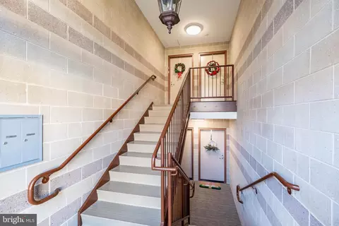 Entry Way - 3240 Gleneagles Dr #102-1, Silver Spring, MD 20906 photo 3 of 3